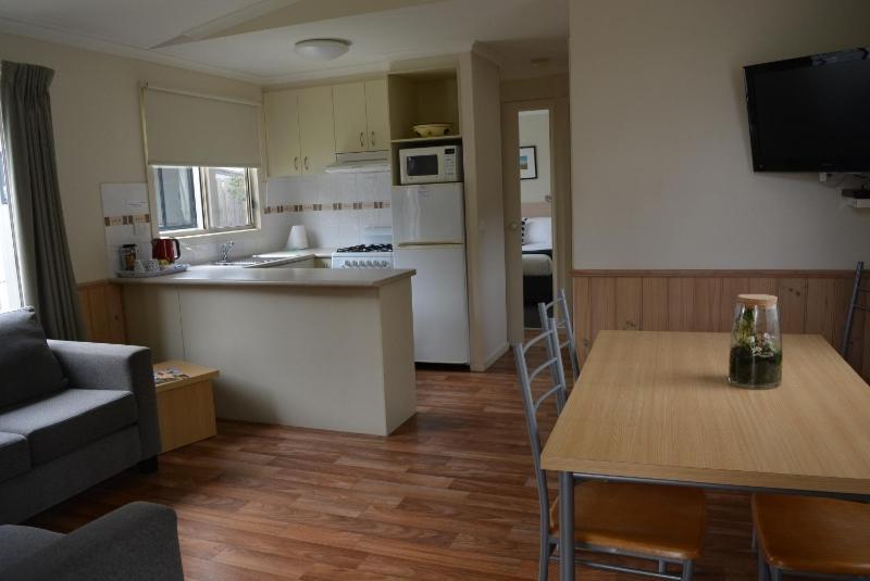Ocean Grove Holiday Park ภายนอก รูปภาพ