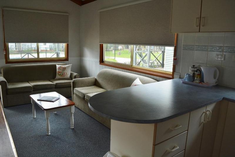 Ocean Grove Holiday Park ภายนอก รูปภาพ