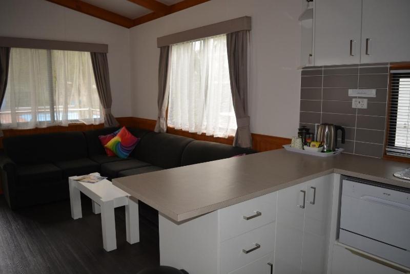 Ocean Grove Holiday Park ภายนอก รูปภาพ